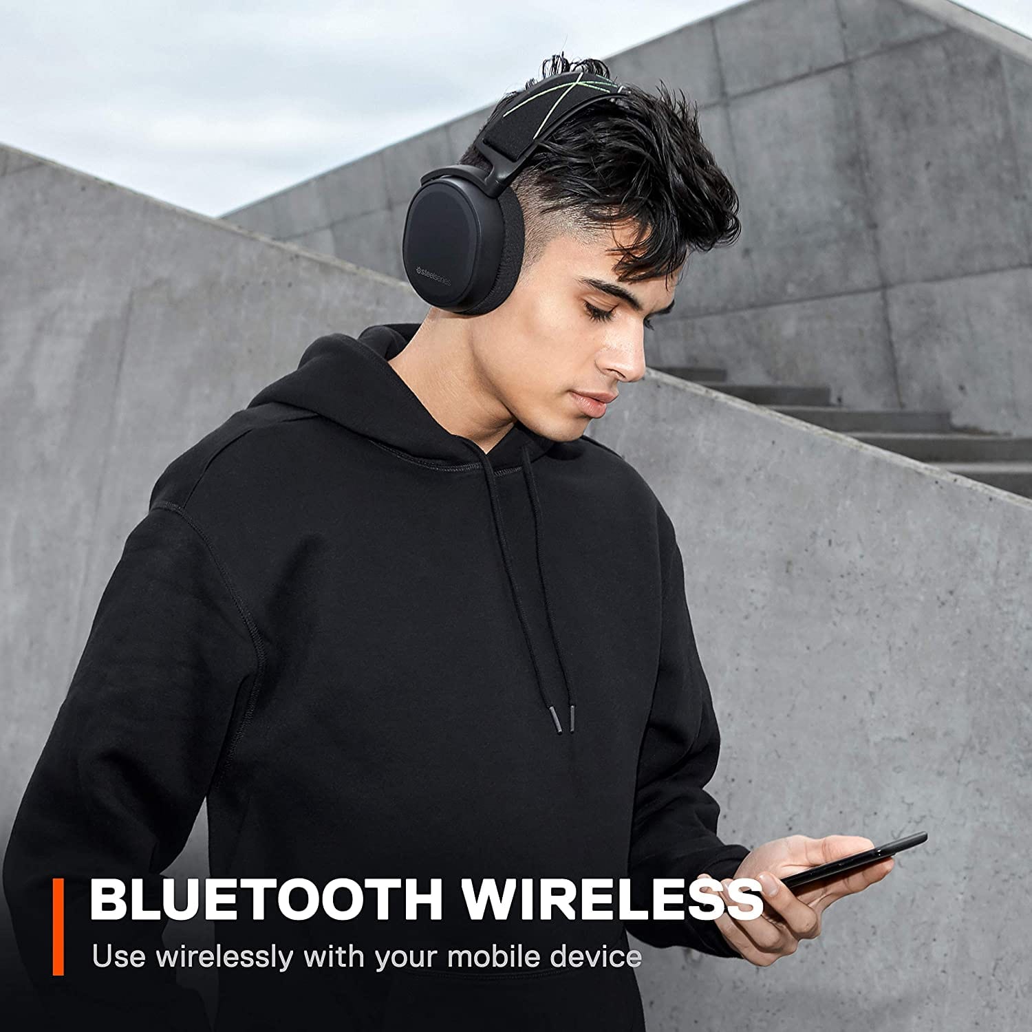 SteelSeries Arctis 9X Wireless Gaming Headset – Integrated Xbox Wireless + Bluetooth – 20+ Hour Battery Life – for Xbox One and Series X