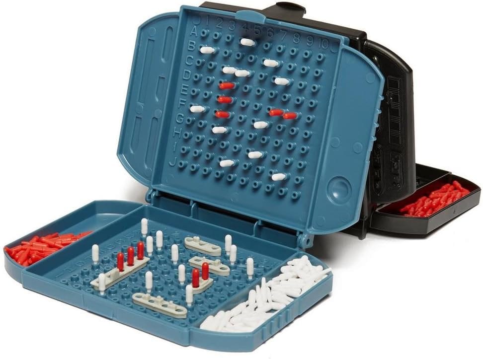 Hasbro Battleship B0995 Grab and Go Game; Portable 2 Player Game; Fun Travel Game for Ages 7 and Up