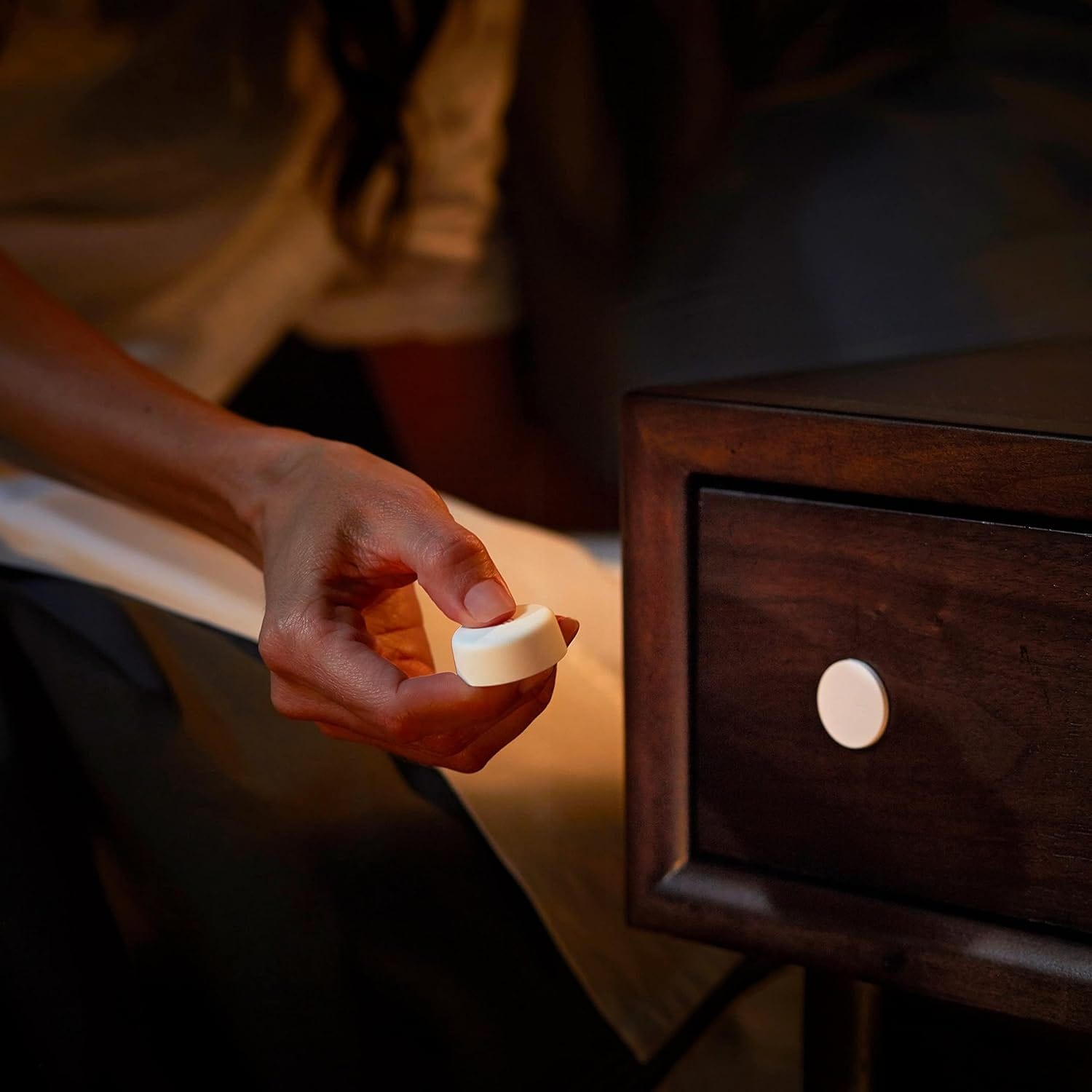 Philips Hue Smart Button Smart Switch Lighting Accessory. Wireless Control of Home Lights, Livingroom, Bedroom