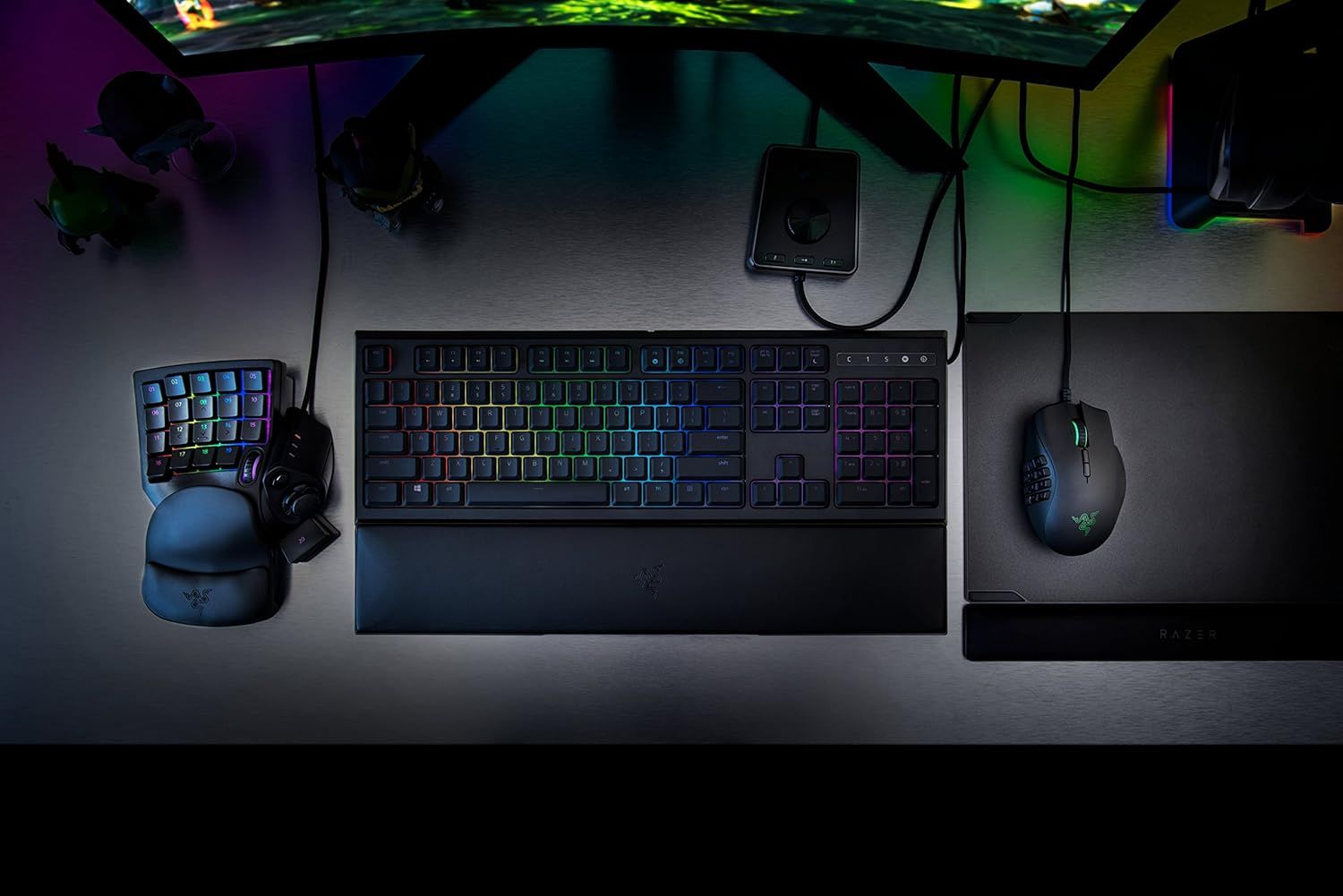 RAZER TARTARUS V2: 32 Progammable Keys - Detachable Palm Rest - Razer Mecha-Membrane Mid-Height Keys-Gaming Keypad